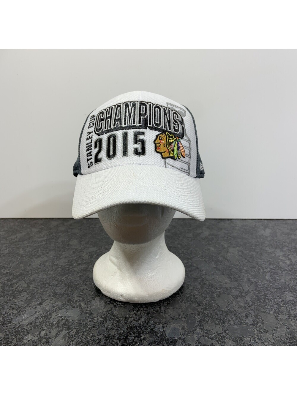 Reebok Chicago Blackhawks NHL 2015 Stanley Cup Champions Center Ice Fitted Hat